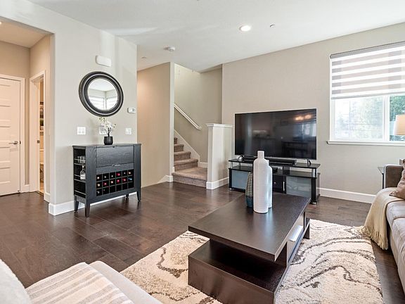 5th image of 980 Almaden Ln
