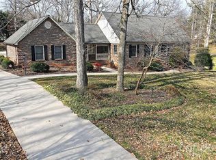 2425 Kings Grant Rd, Lincolnton, NC 28092