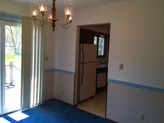 5th image of 4996 Pin Oak Dr