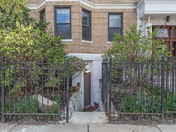 3rd image of 60 Queensberry St APT B