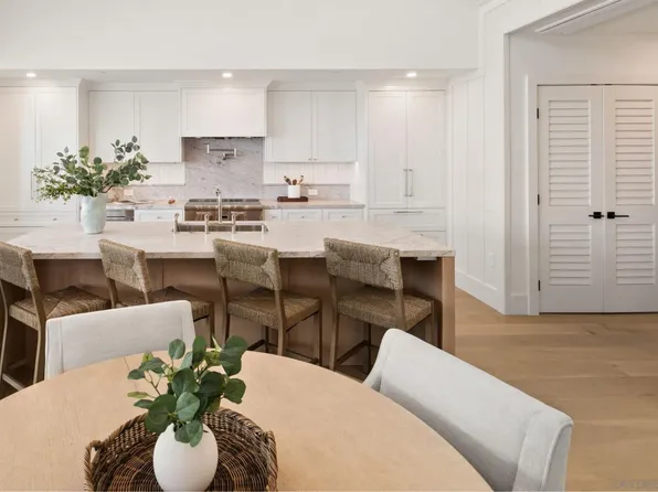 747 Orange Ave #202, Coronado, CA 92118