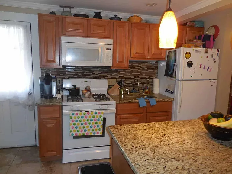 11 W Green St #1 — Photo 5