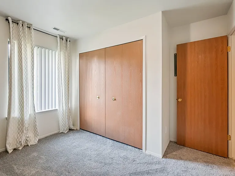 Eastwood Village Apartments — Photo 18