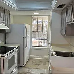 2 bed, 1.5 bath, 1200 sqft, $1,250 — Photo 3