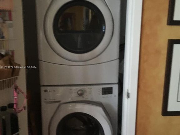 5th image of 1408 Brickell Bay Dr APT 211
