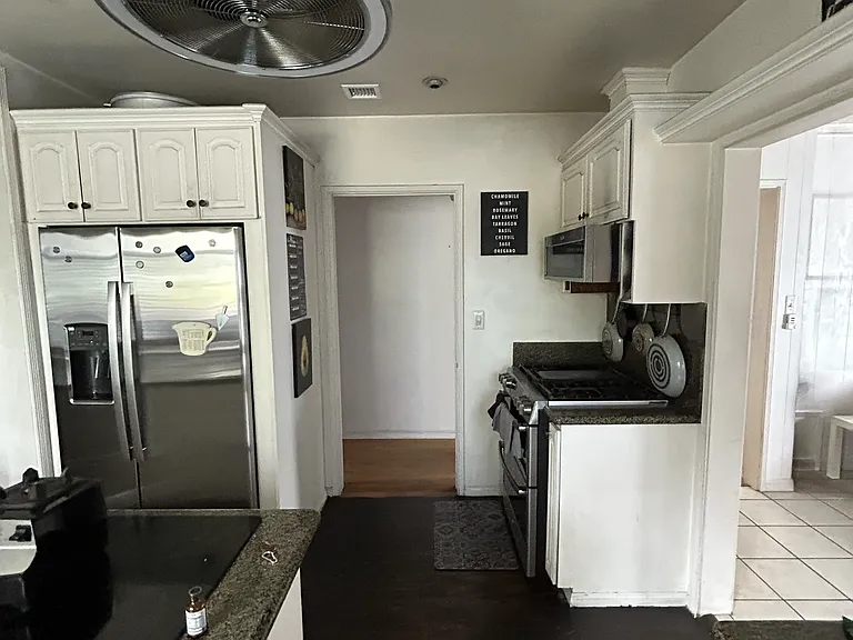 3741 6th Ave — Photo 30