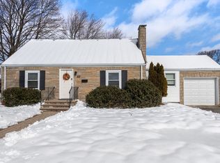 107 Grove St, Waltham, MA 02453