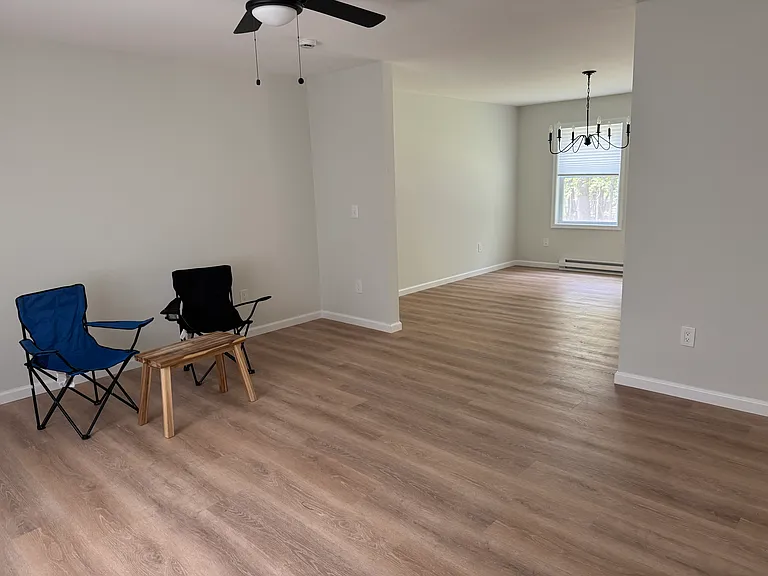 125 Cobblestone Dr — Photo 4
