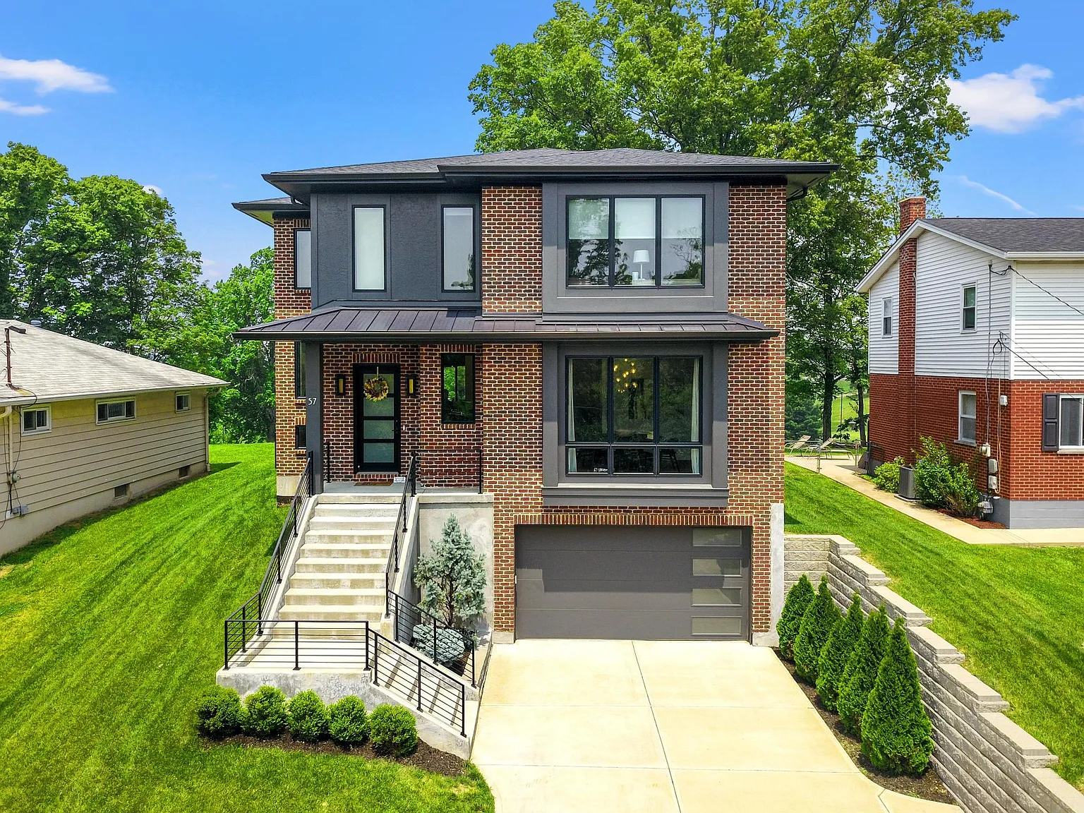 57 Dale Ave photo 1