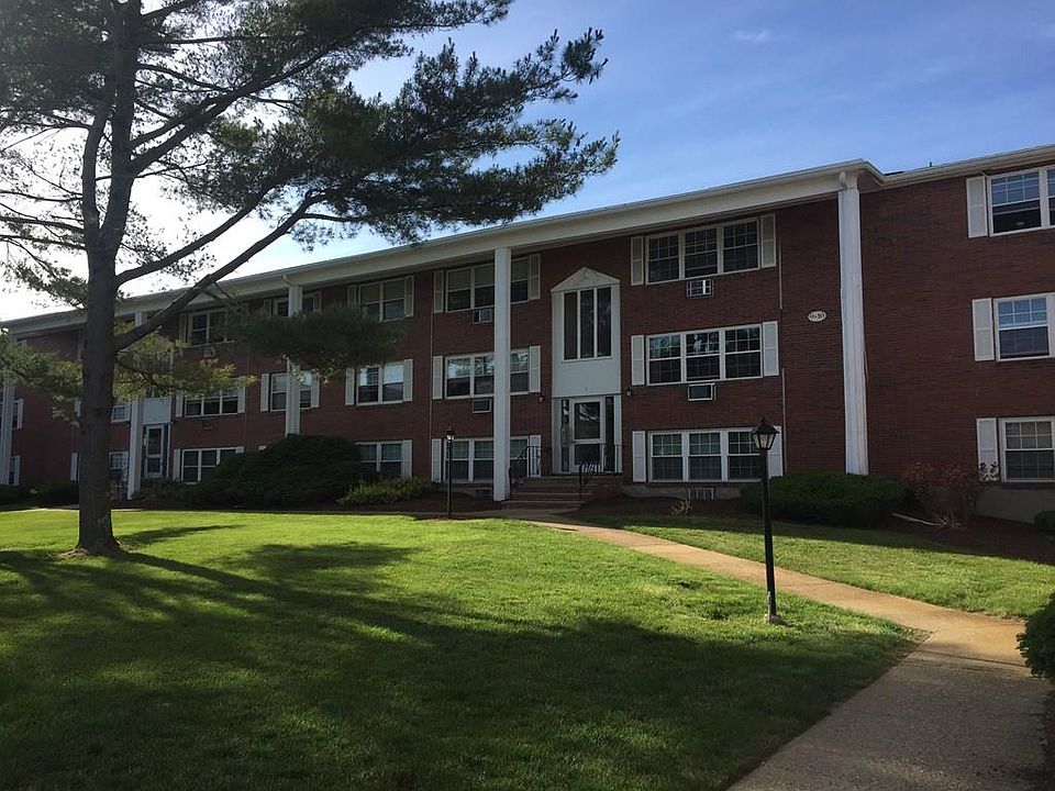 1st image of 9 Tara Dr Unit 7