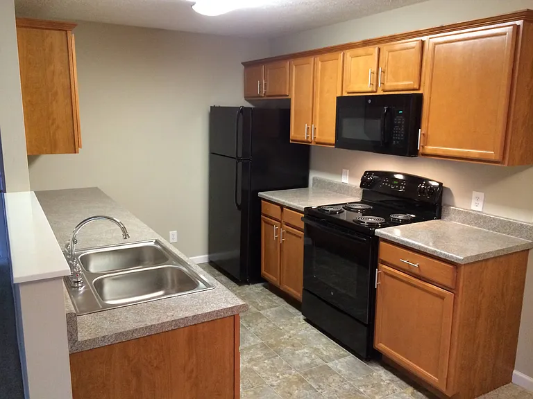 Fairway Park Apartments — Photo 23