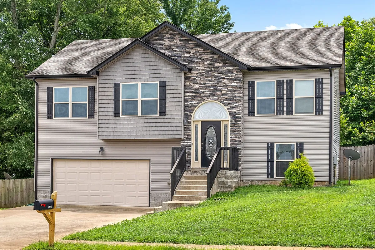 Building Photo - 1428 Freedom Dr