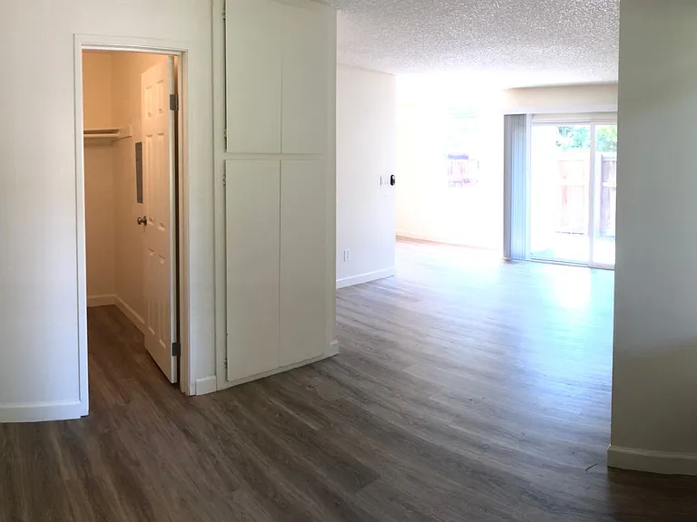 Terrace Apartments — Photo 9