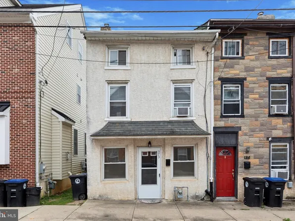 373 E Hector St, Conshohocken, PA 19428