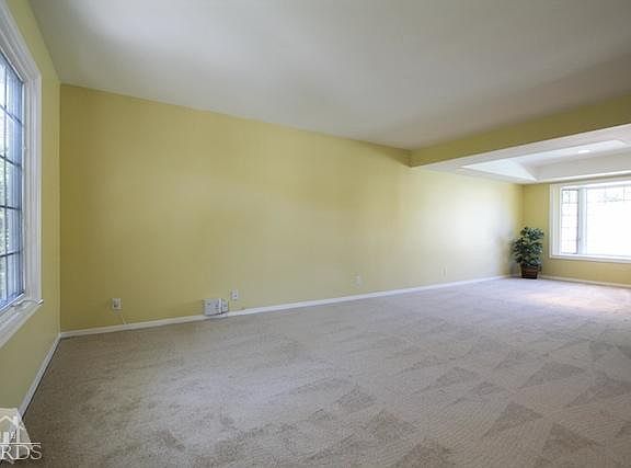 4th image of 442 Havenside Ave