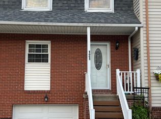 121 Westfield Dr, Aliquippa, PA 15001