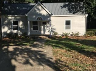 215 3rd Ave, Winder, GA 30680