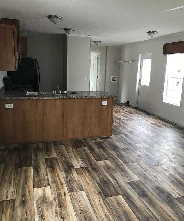 2nd image of 804 Ray Krebbs Dr