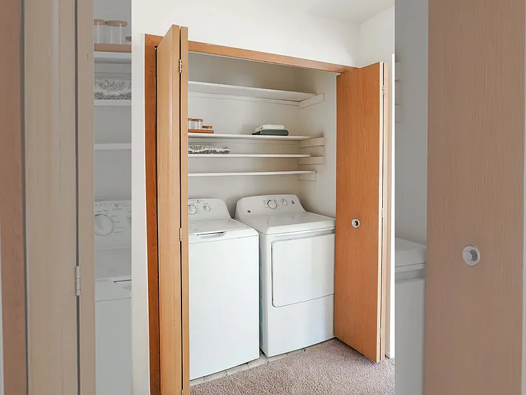 2396 Leslie Cir — Photo 34