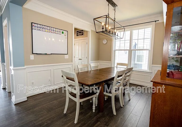 2425 Morgans Point Dr — Photo 11