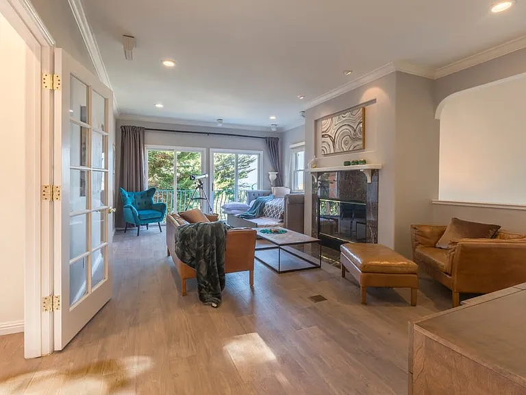 498 Copeland St — Photo 3