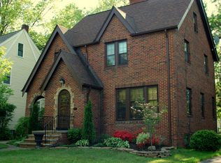 944 Beverly Rd, Cleveland Heights, OH 44121