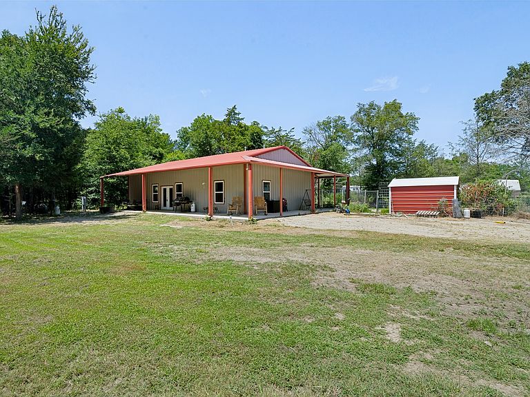 Listing photo 4