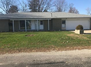 212 Florida Dr, Gifford, IL