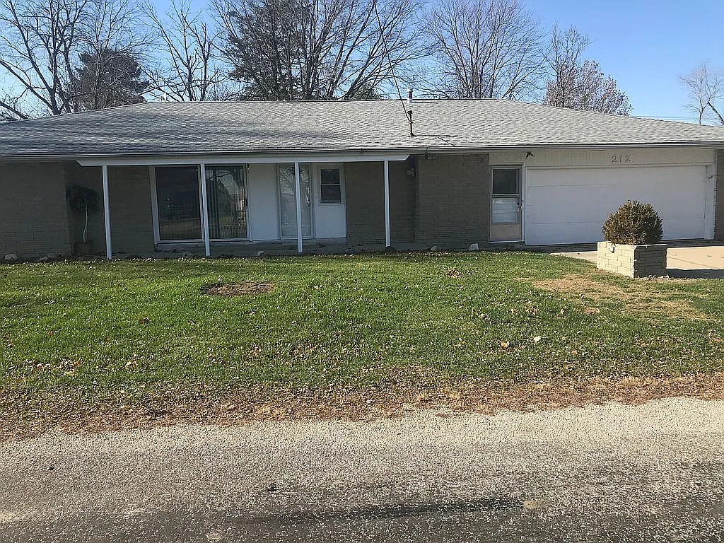 212 Florida Dr photo 1