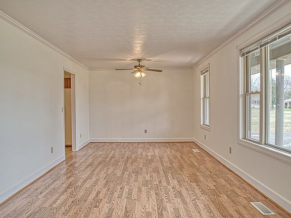 3rd image of 1665 Bilbrey Park Dr