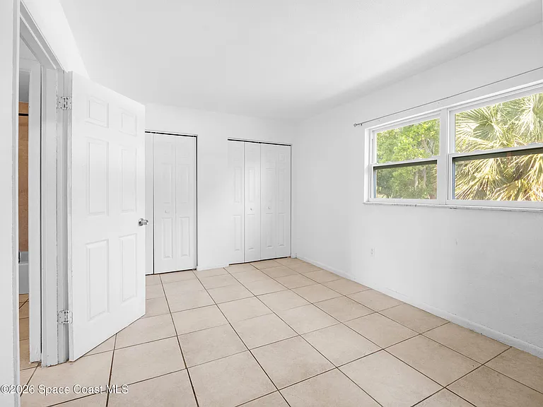 89 NW Irwin Ave #7 — Photo 7