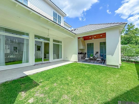 5th image of 3183 Pointe Marie Dr