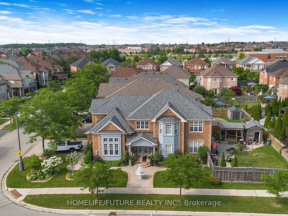 3rd image of 5351 Rose Ridge Cres