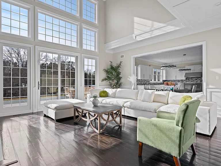 490 Montauk Hwy — Photo 5