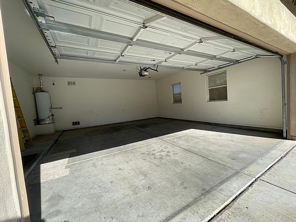 2.5 car garage