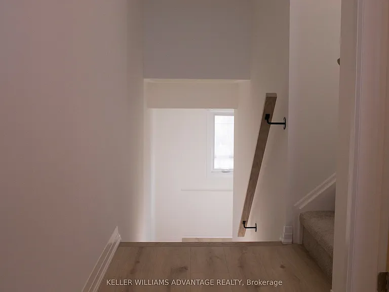 44 Totten Trl — Photo 2