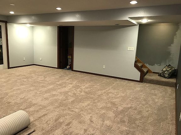 Basement Fam Rm new cpt