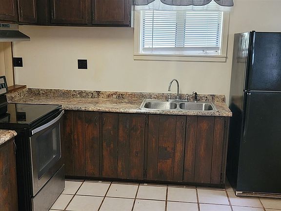 5th image of 10 Willow Pines Ct