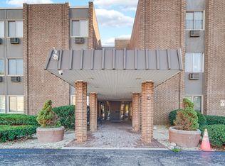 1117 Leavitt Ave APT 114, Flossmoor, IL 60422