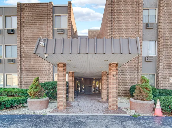 1117 Leavitt Ave APT 114, Flossmoor, IL 60422