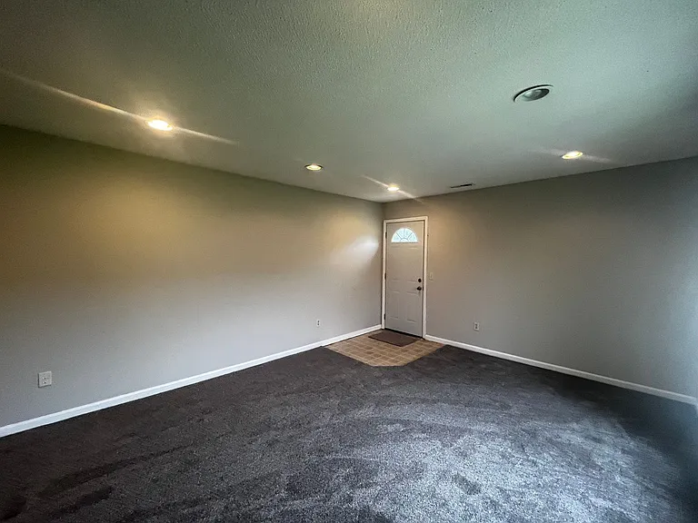 3326 Kendale Dr — Photo 15