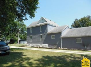 310 E Jefferson St, Clinton, MO 64735