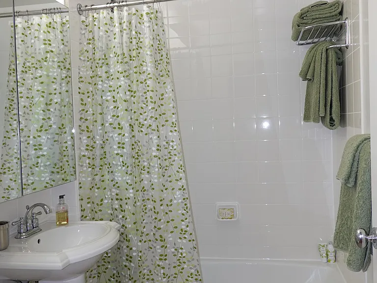 1500 Lexington Ave #8B — Photo 18