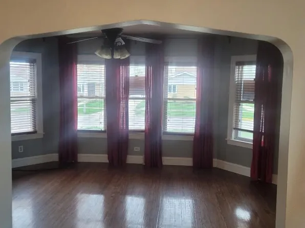 942 23rd Ave, Bellwood, IL 60104