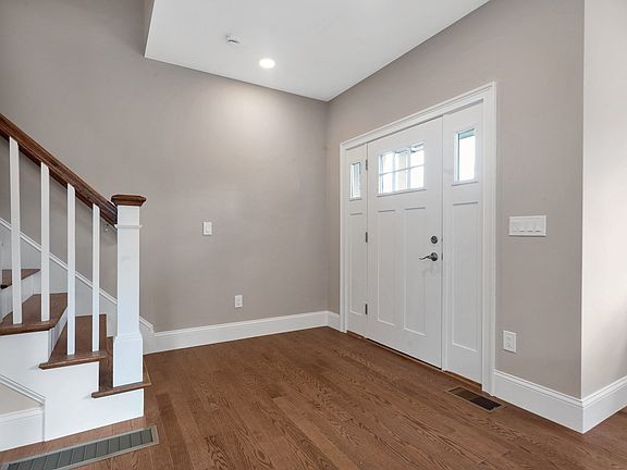 2nd image of 8 Weber Farm Rd #8