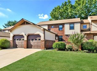 1120 Valleyview Dr, Lawrence, PA
