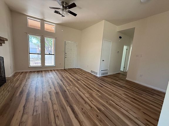 3rd image of 1342 Seamans Way
