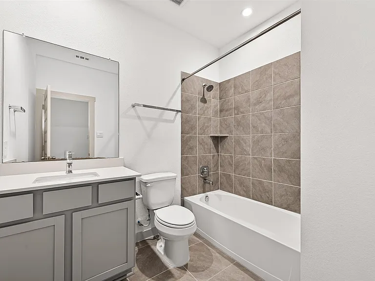 1107 Lakes Edge Ln — Photo 21