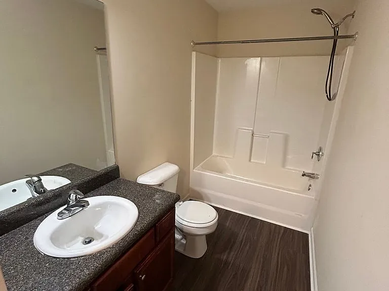617 Burson Ave — Photo 7