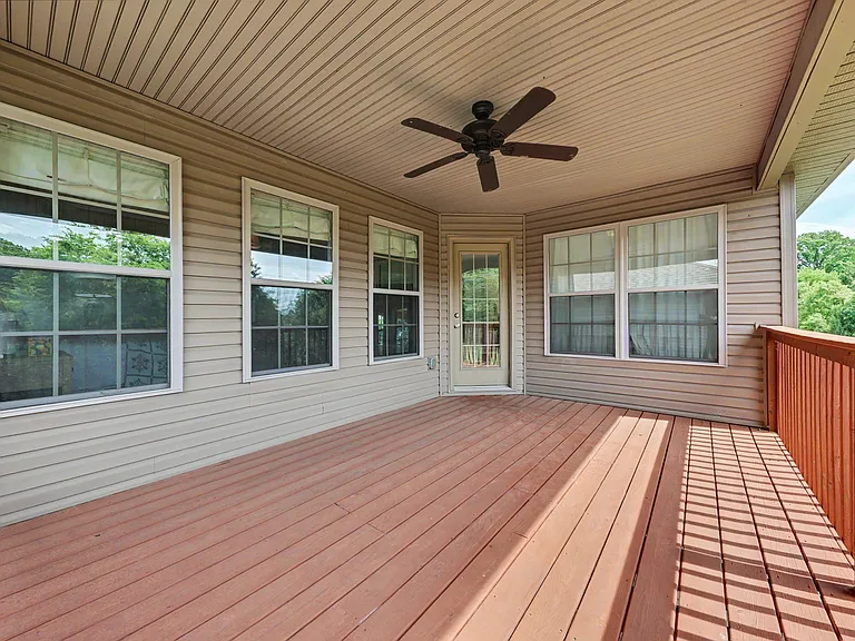 1147 Looking Glass Ln — Photo 28
